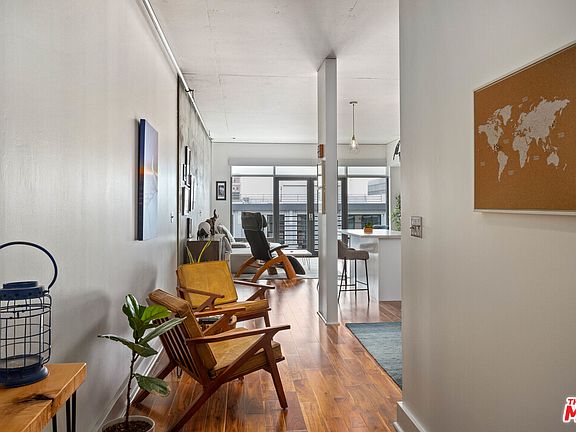 2nd image of 1111 S Grand Ave APT 913