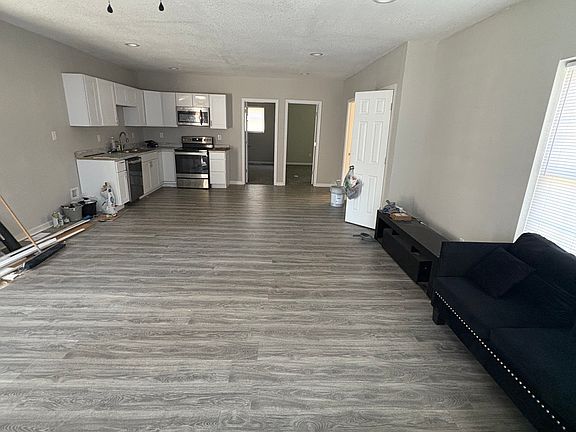 2nd image of 1421 Highland Ave