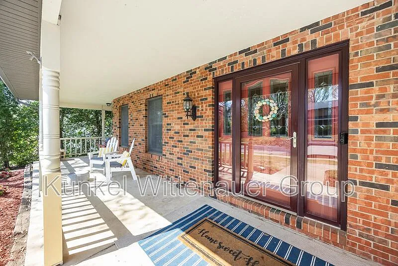 4 bed, 2.5 bath, 2685 sqft, $3,095 — Photo 4