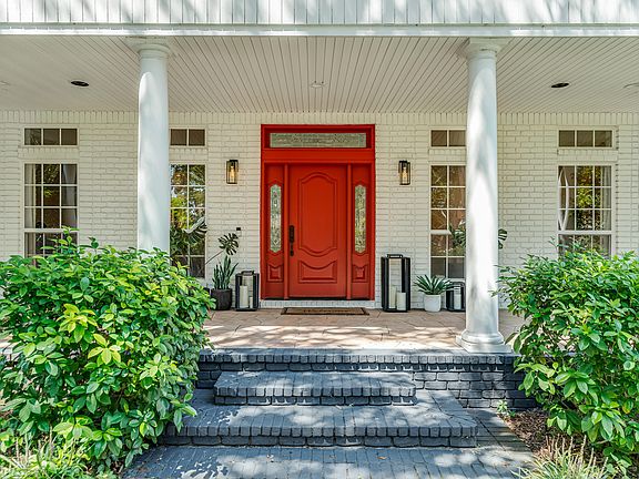 2nd image of 111 Troy Cir
