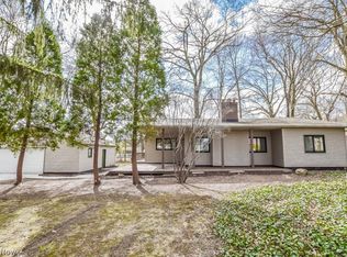 800 Loomis Ave, Cuyahoga Falls, OH 44221