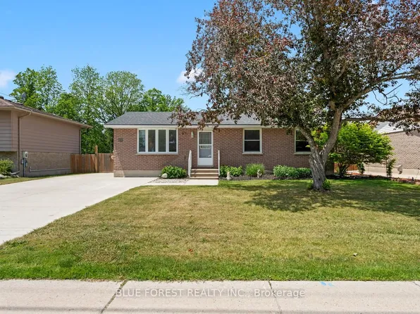 183 Queen St, North Middlesex, ON N0M 1A0