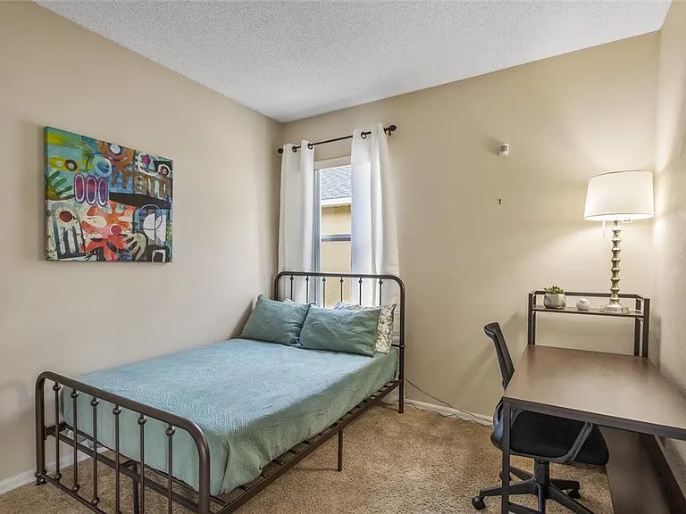 422 Graystone Blvd — Photo 22