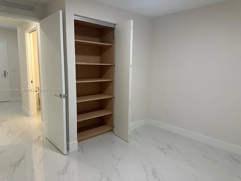 710 NE 29th St #206 — Photo 54