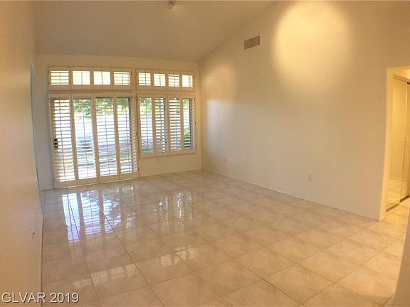 3rd image of 10401 Junction Hill Dr
