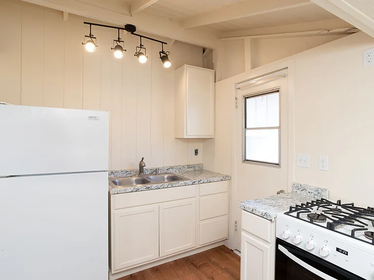 101 Pinal Ave — Photo 6