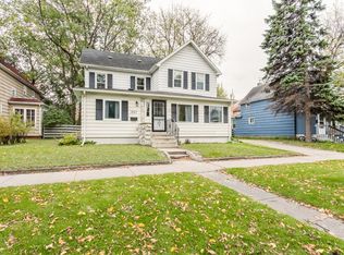 207 Chestnut St, Grand Forks, ND 58201