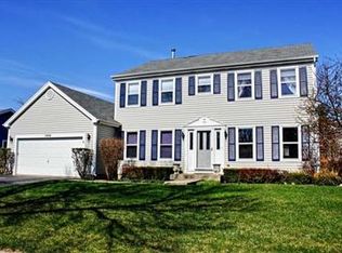 1404 Loch Lomond Dr, Crystal Lake, IL 60014