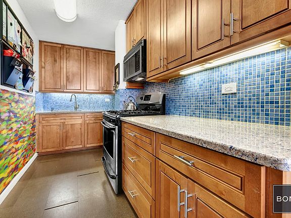 3rd image of 80 Gold St APT 4H