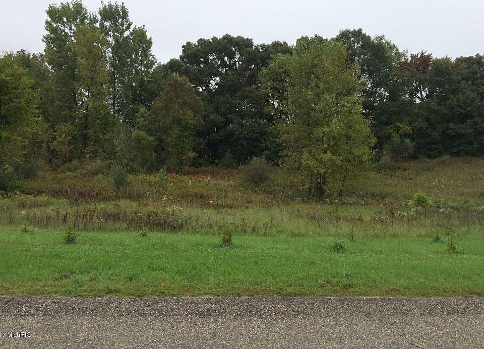 2nd image of 9769 Coldwater Creek Dr NE