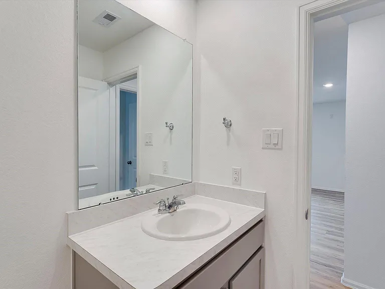 7814 Switchgrass Creek Dr — Photo 17