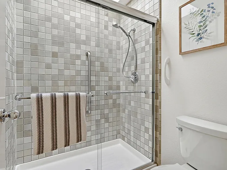 1110 Bayswater Ave #303 — Photo 23