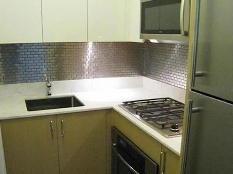 211 E 51st St #7D — Photo 7