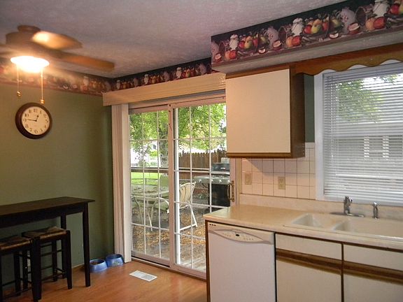 4th image of 1817 S Ingalls St