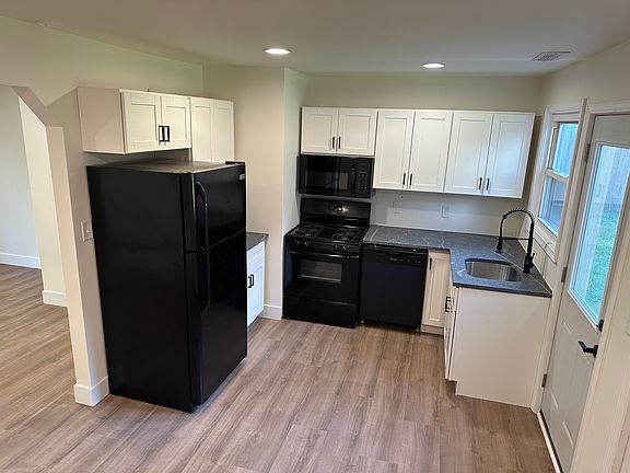 2nd image of 2641 Walnut Rd