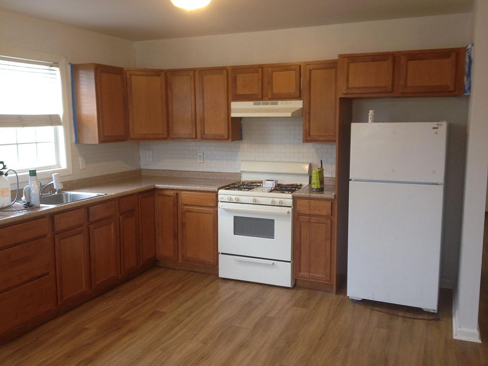 523-3 kitchen