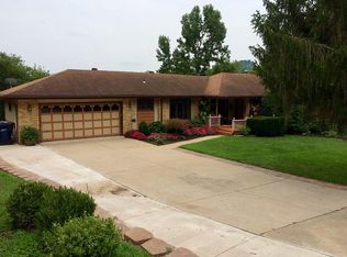 2546 W Grayrock St, Springfield, MO 65810