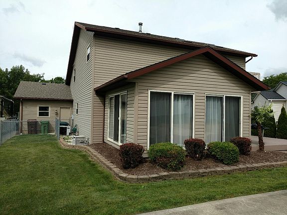 3rd image of 1173 Grovewood Dr