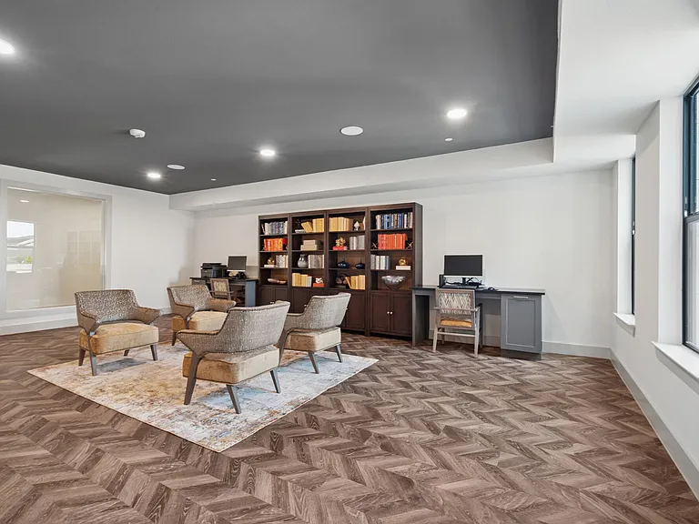Promenade Apartments — Photo 17