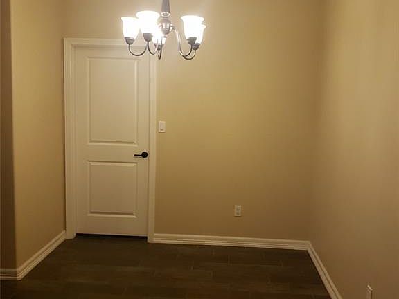 4th image of 1014 Arroyo Cir