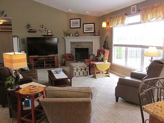 4th image of 1426 Glenbrook Ave