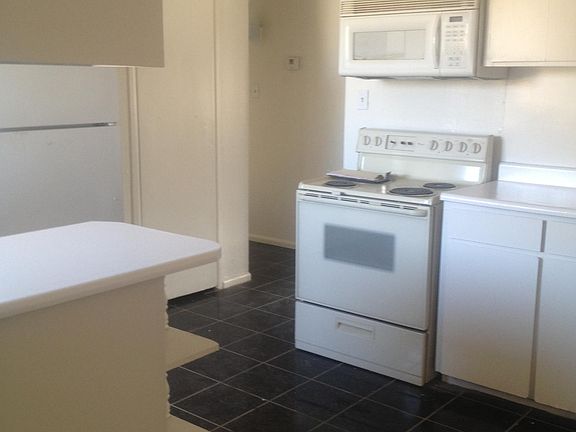 4th image of 3211 N 49th Ln