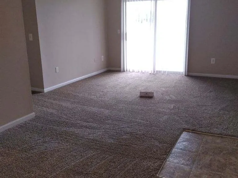 185 - COUNTRY VIEW APARTMENTS — Photo 18
