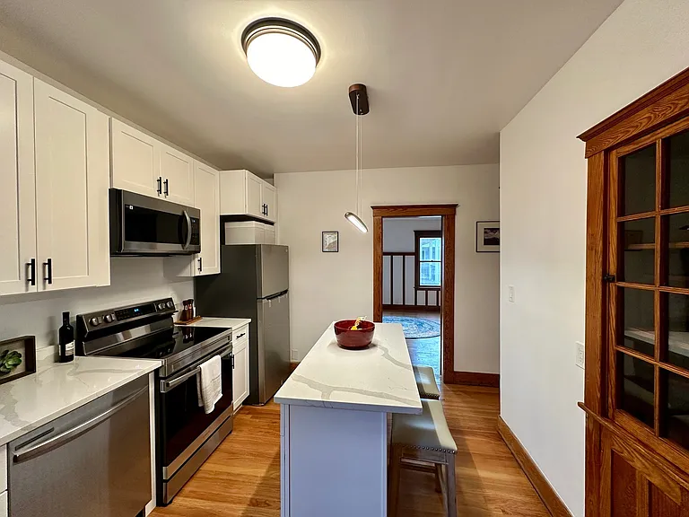 8 Lee Hill Rd #1 — Photo 4