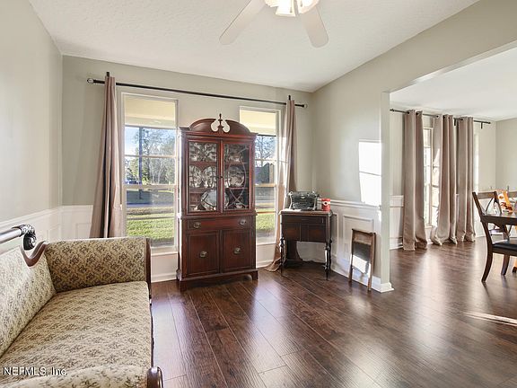 5th image of 7553 Duclay Forest Dr W