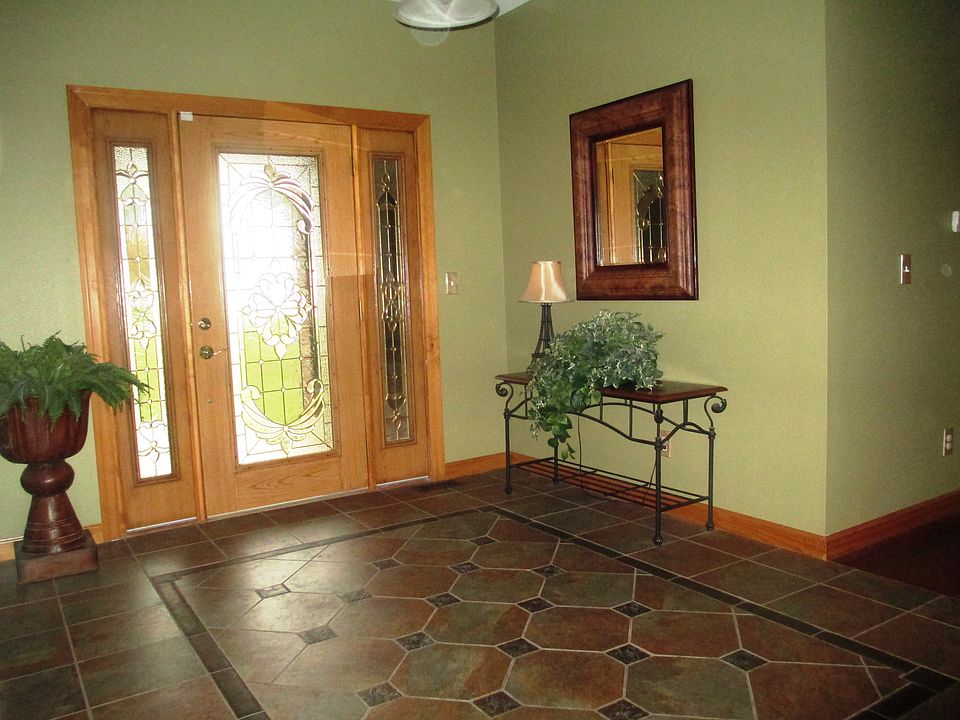 1st image of 1913 Grand Point Ct