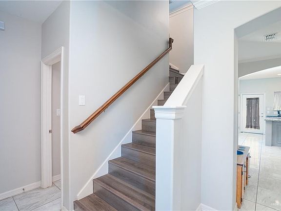 3rd image of 1201 Ambrosia Dr