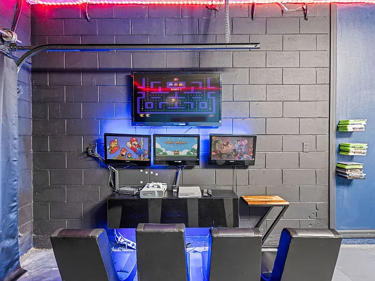 Building's Lounge