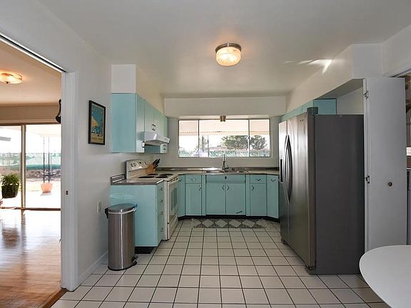 3rd image of 332 Olivia Cir