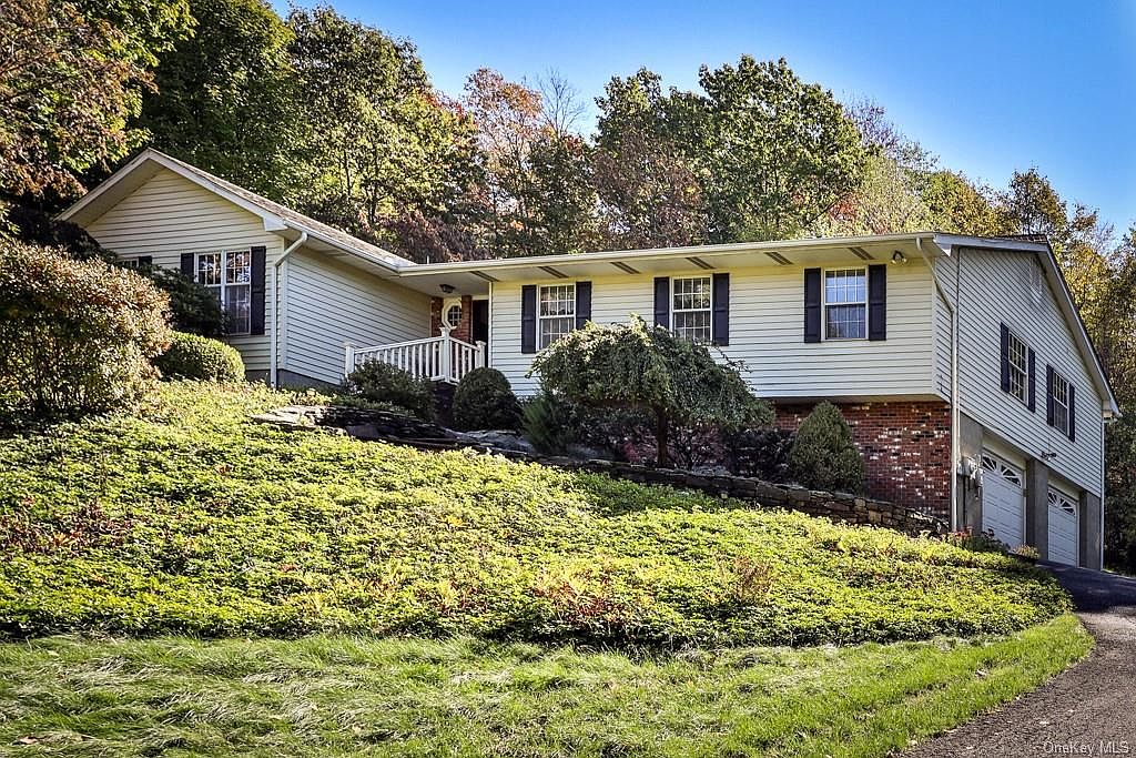 33 Round Hill Road, Washingtonville, NY 10992 Zillow
