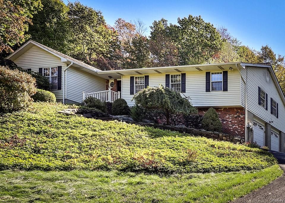 33 Round Hill Road, Washingtonville, NY 10992 Zillow
