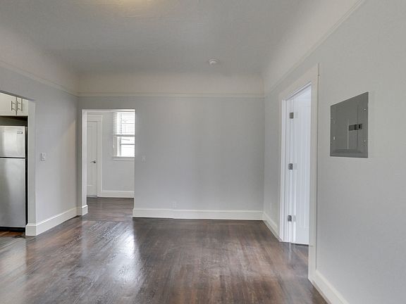 4th image of 232 17th Ave #3