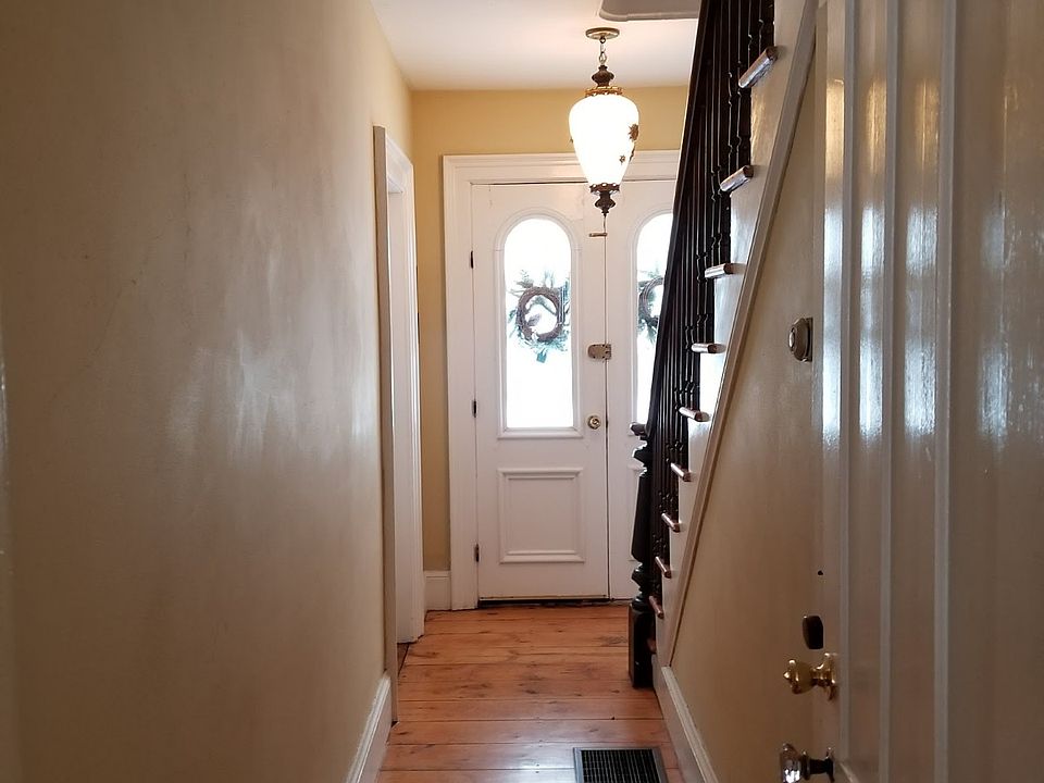 1860 staircase to 3 bedrooms, 3 private bathrooms