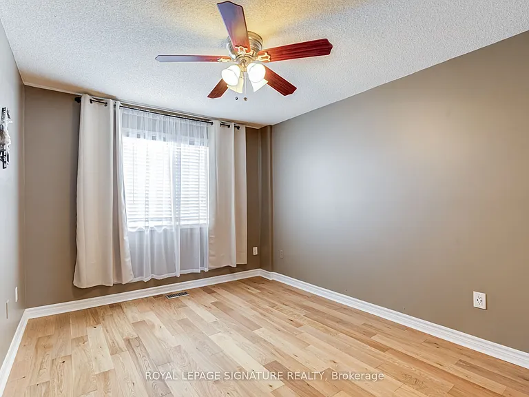 250 Richvale Dr S #3 — Photo 24