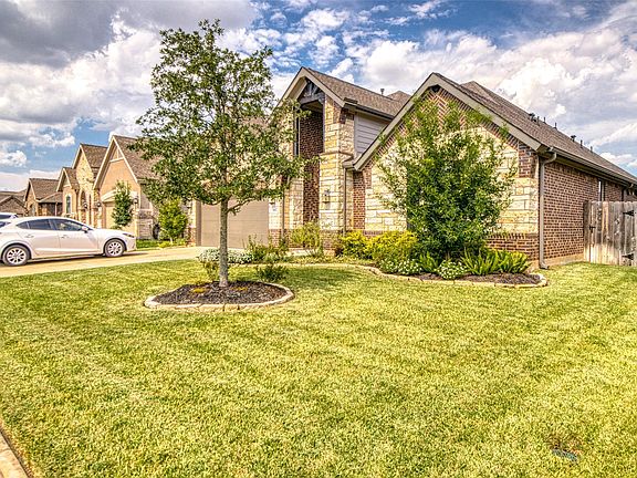 3rd image of 3118 Golden Honey Ln