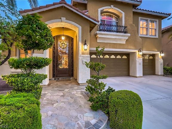 3rd image of 3066 Whispering Crest Dr