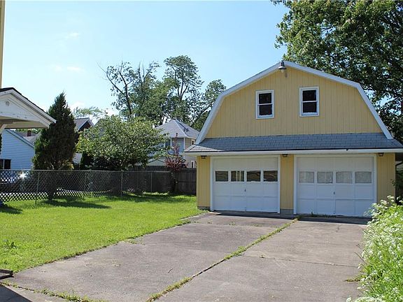 4th image of 390 Fletcher St