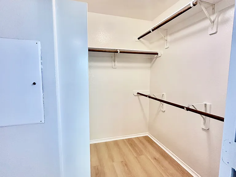 6430 Stoney Creek Dr — Photo 24
