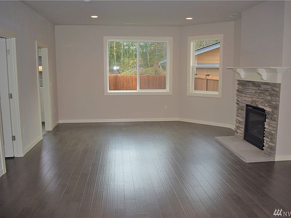 2nd image of 876 NE 2nd St Lot 29