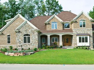 2894 Shelter Creek Ct, Green Bay, WI 54313