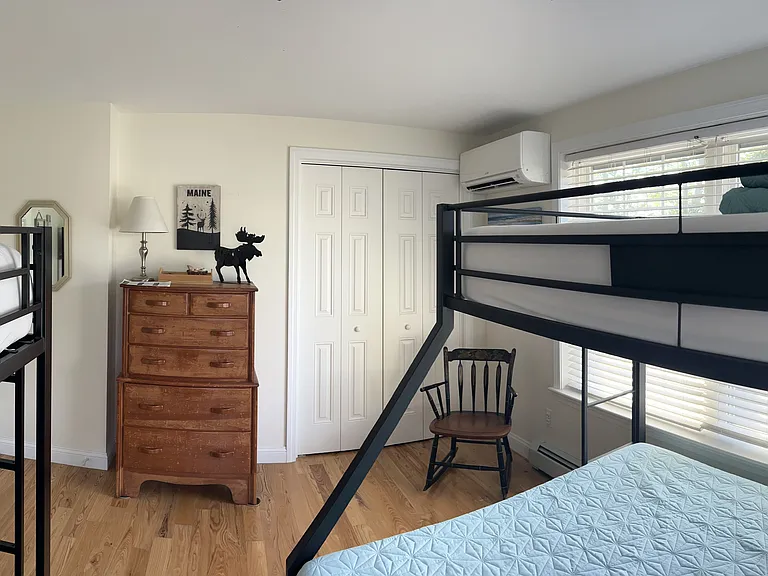 11 Hampton Ave — Photo 20