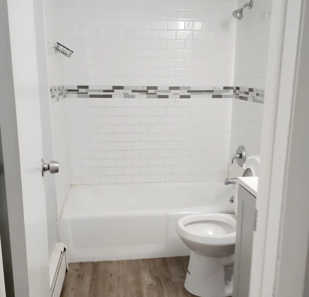 511 Chicago Rd — Photo 2