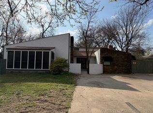 5212 S Columbia Pl, Tulsa, OK 74105