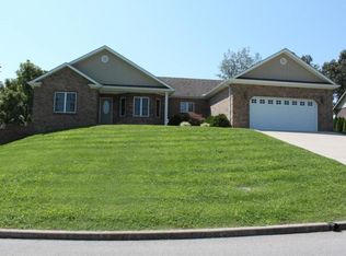 444 Hidden Crest Dr, Somerset, KY