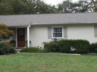 1105 Burton Rd, Knoxville, TN 37919