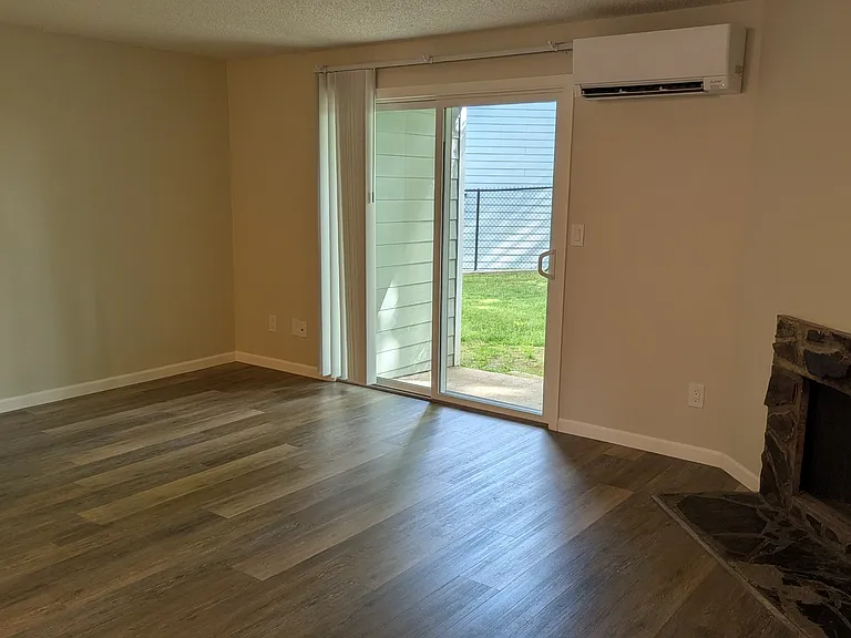 12130-12150 SW Gingham Ln — Photo 1